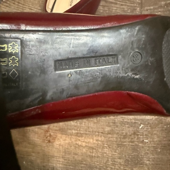 Roberto Festa size 39 (8.5) near new condition Burgundy and Black bow front heel - Picture 10 of 11